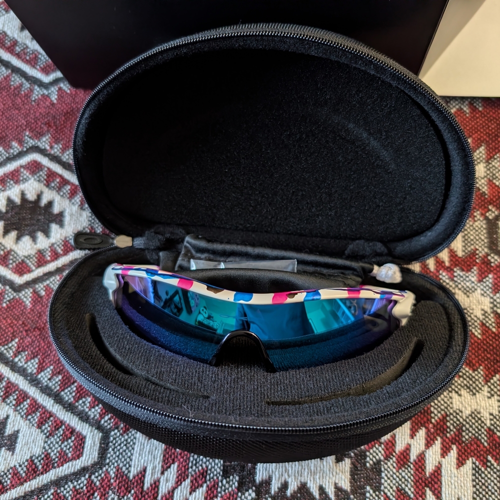 Oakley Radarlock Sunglasses